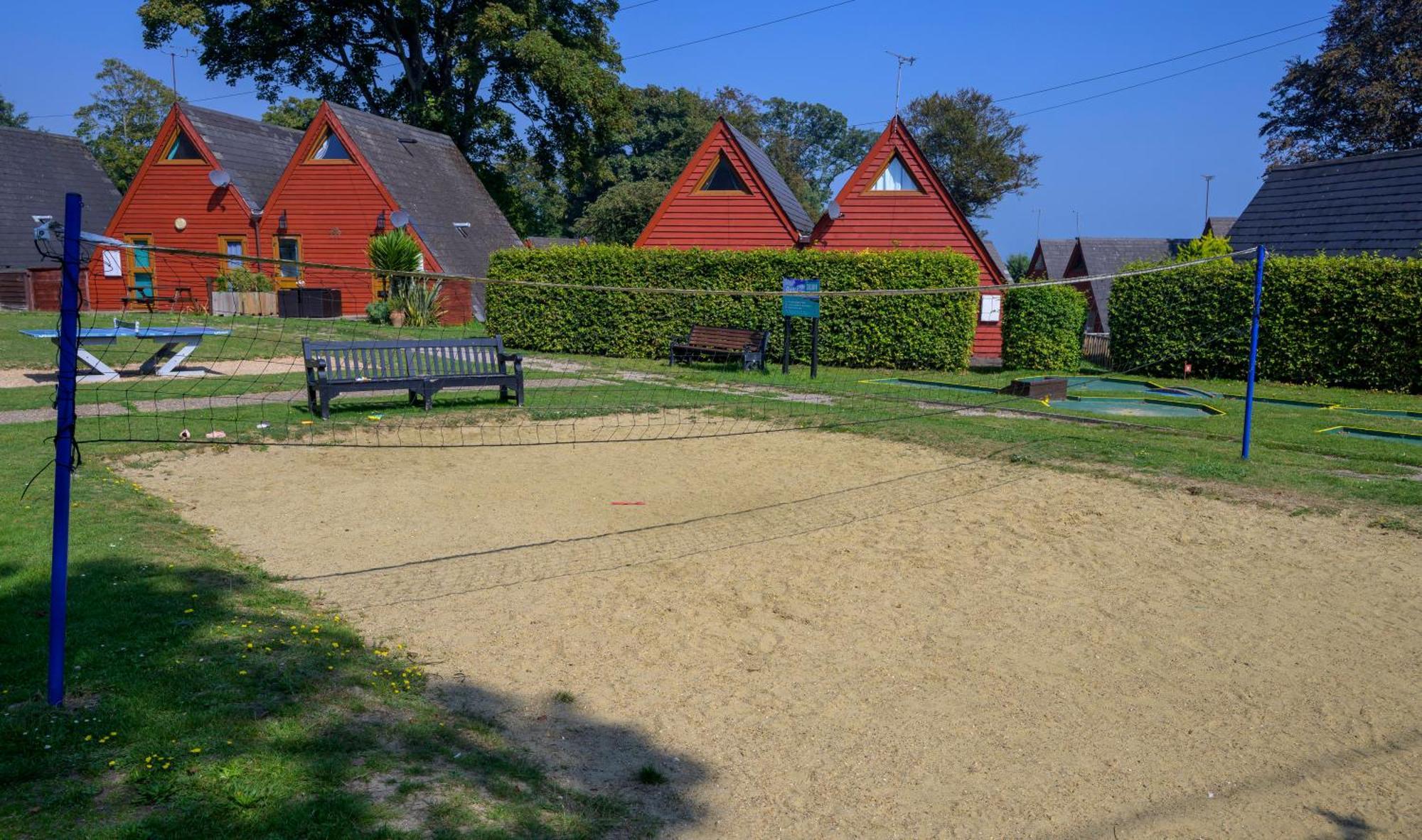 Escape To A Clifftop Chalet With Pool And Tennis Onsite - 1A Kingsdown Holiday Park Exterior photo